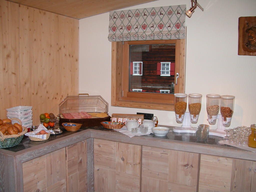 Pension Alpenperle Holzgau Exterior photo